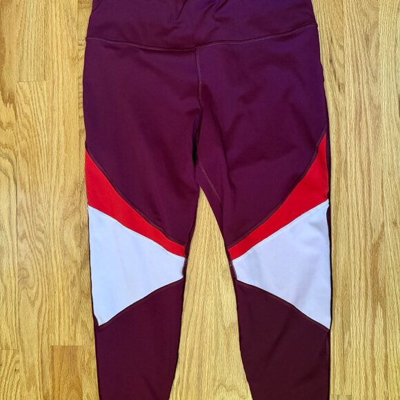 GapFit Activewear Blackout Technology Cropped Leggings - Picture 1 of 4